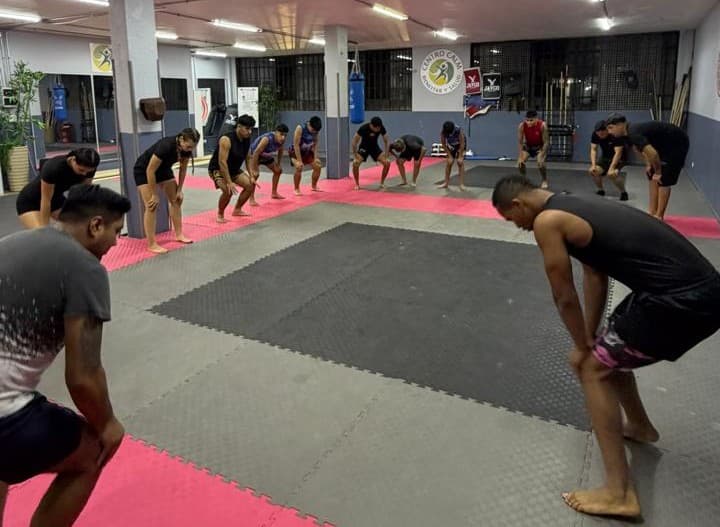 Alumnos de MMA (Artes Marciales Mixtas)